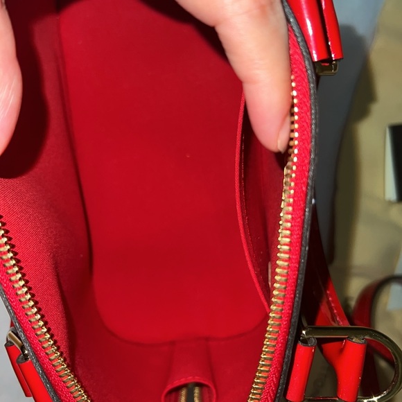 Louis Vuitton Red Vernis Leather Alma BB - Picture 12 of 13